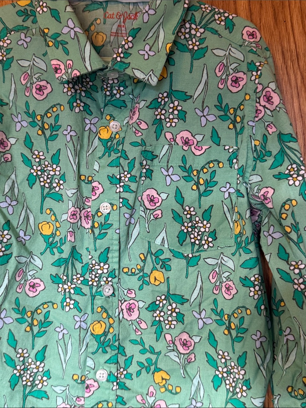 NWOT🌼🌸 Cat & Jack Light Green Button Down with Floral Pattern 🐣 Boys 8